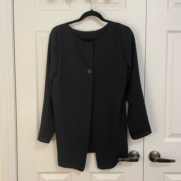 Aritzia Babaton Koons Blouse - Picture 4 of 5